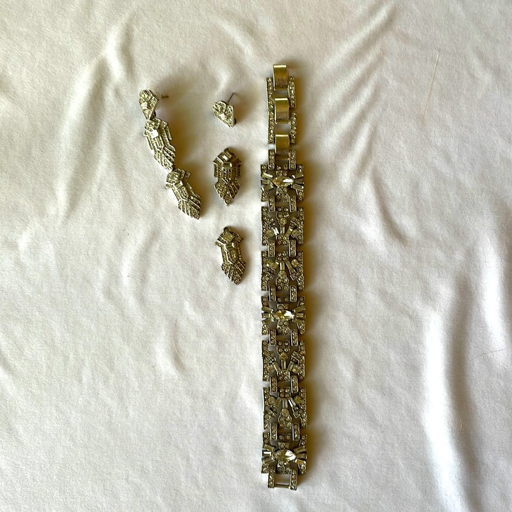 Stella & Dot bracelet and earring set